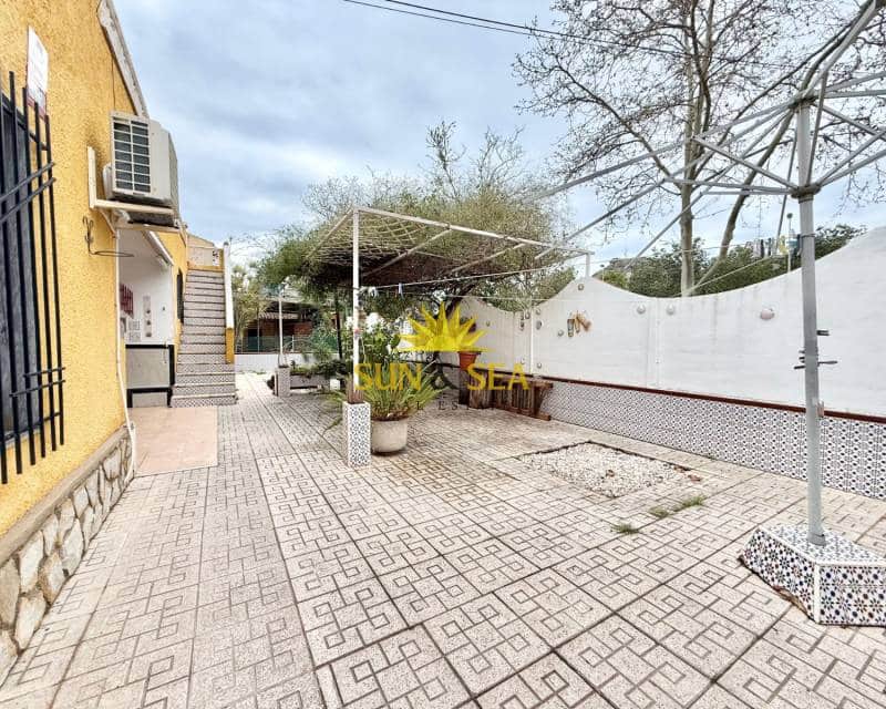 4 bedroom Villa for sale in Los Urrutias - € 245,000 (Ref: 9671263)