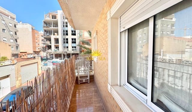 3 camera da letto Appartamento da affittare in Centro - Muelle Pesquero, Torrevieja con garage - 900 € (Rif: 9672718)