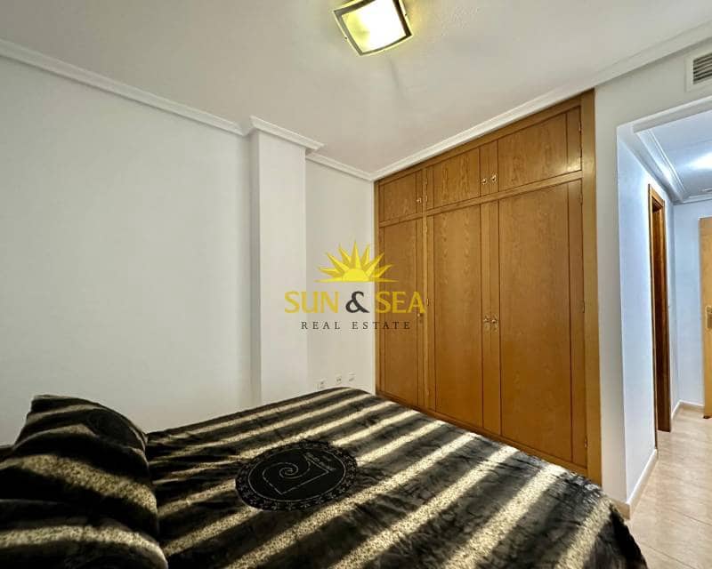 2 makuuhuone Huoneisto myytävänä paikassa Torrevieja - 180 000 € (Ref: 9678189)