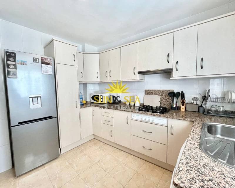 2 Zimmer Apartment zu vermieten in Torrevieja - 800 € (Ref: 9678190)