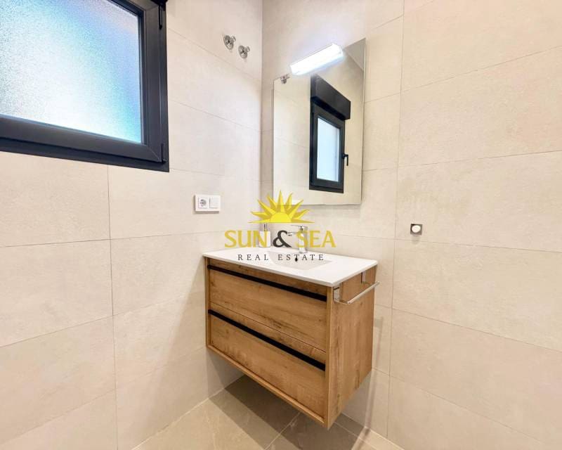 3 bedroom Villa for rent in Benijofar with pool - € 4,000 (Ref: 9687527)