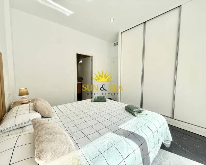 3 bedroom Villa for rent in Benijofar with pool - € 4,000 (Ref: 9687527)