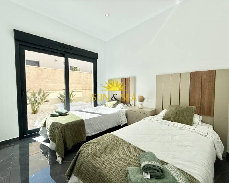 3 bedroom Villa for rent in Benijofar with pool - € 4,000 (Ref: 9687527)