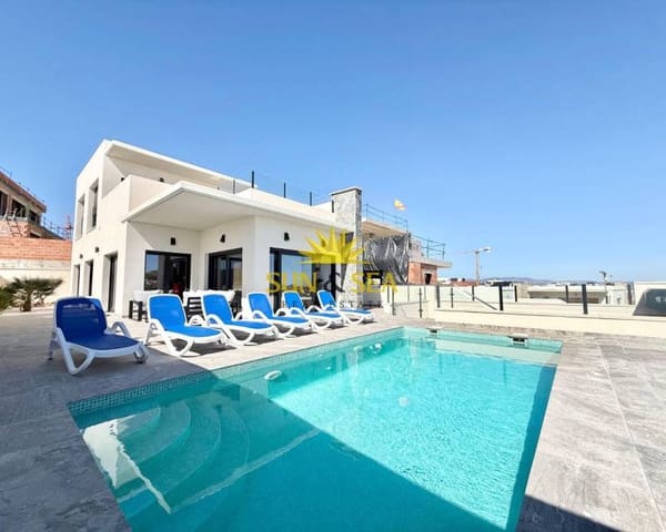 Villa/Maison de 3 chambres à louer à Benijófar avec piscine - 4 000 € (Ref: 9687527)