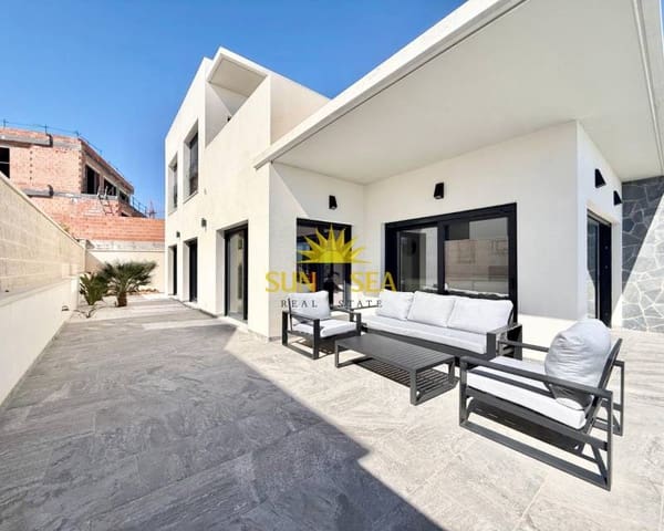 Villa/Maison de 3 chambres à louer à Benijófar avec piscine - 4 000 € (Ref: 9687527)