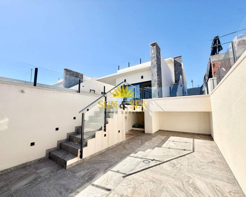 3 bedroom Villa for rent in Benijofar with pool - € 4,000 (Ref: 9687527)