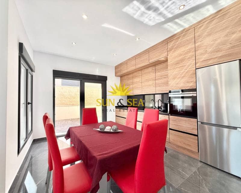 3 bedroom Villa for rent in Benijofar with pool - € 4,000 (Ref: 9687527)