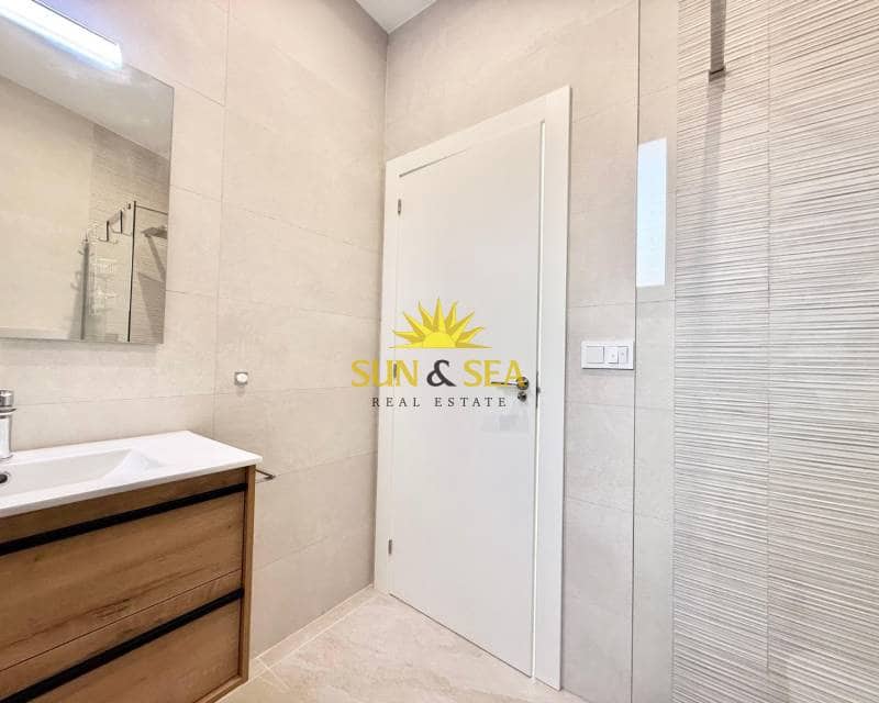 3 bedroom Villa for rent in Benijofar with pool - € 4,000 (Ref: 9687527)