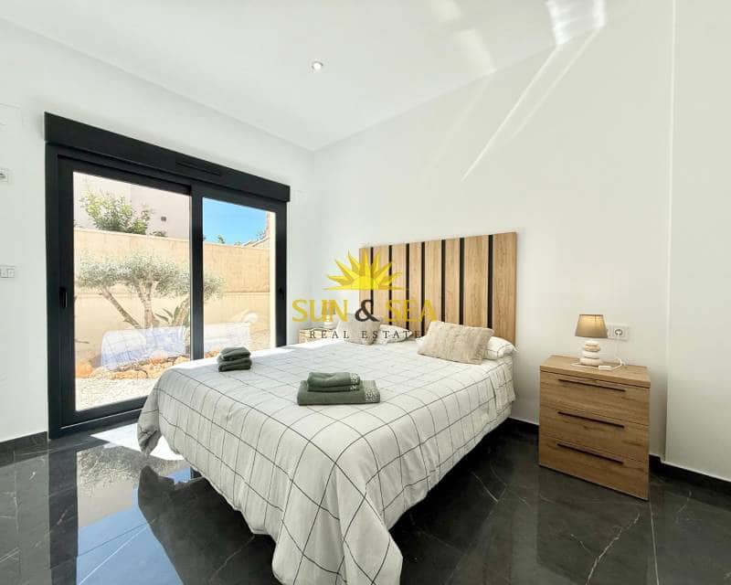 3 bedroom Villa for rent in Benijofar with pool - € 4,000 (Ref: 9687527)