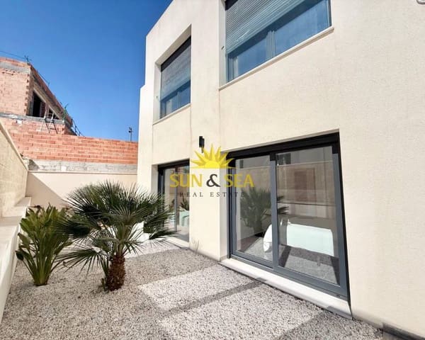 Villa/Maison de 3 chambres à louer à Benijófar avec piscine - 4 000 € (Ref: 9687527)