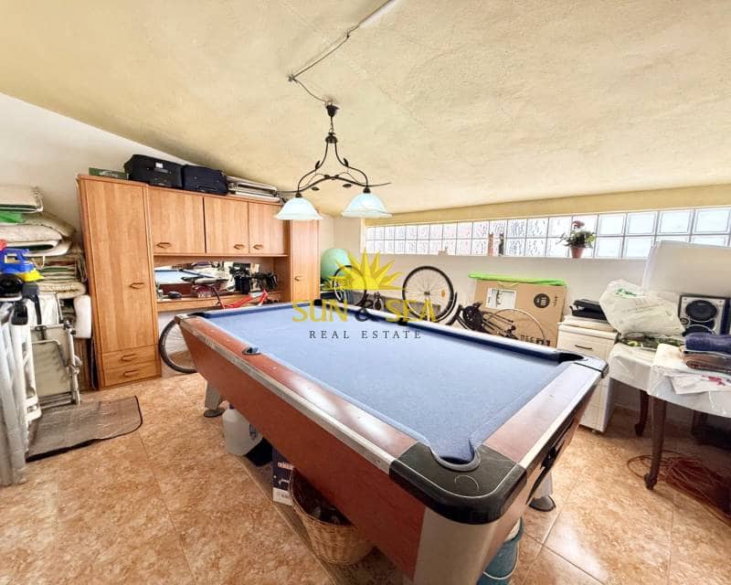 4 makuuhuone Huvila myytävänä paikassa Torrevieja mukana uima-altaan 
autotalli - 400 000 € (Ref: 9688592)