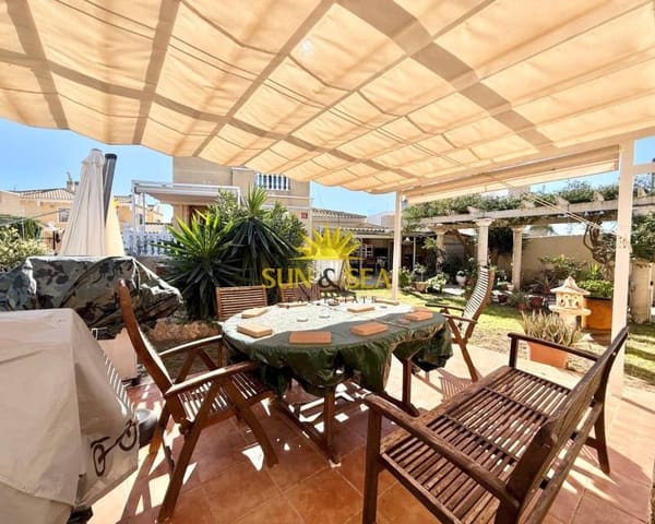 4 sypialnia Willa na sprzedaż w Aguas Nuevas, Torrevieja z basenem garażem - 400 000 € (Ref: 9688592)