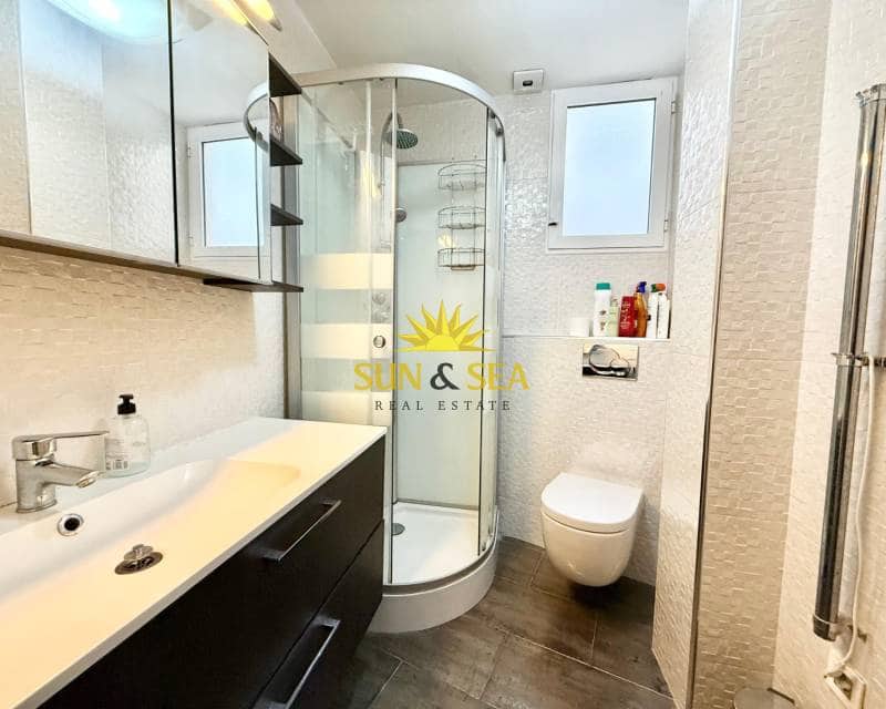 3 soverom Leilighet til leie i Alicante by - € 1 690 (Ref: 9688593)