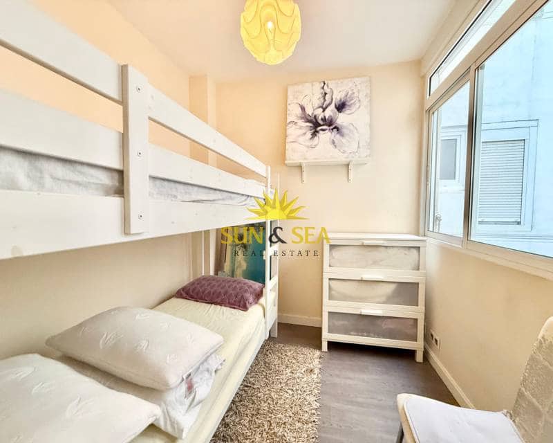 3 soverom Leilighet til leie i Alicante by - € 1 690 (Ref: 9688593)