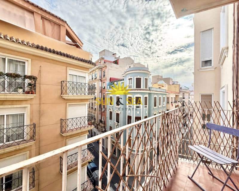 3 soverom Leilighet til leie i Alicante by - € 1 690 (Ref: 9688593)