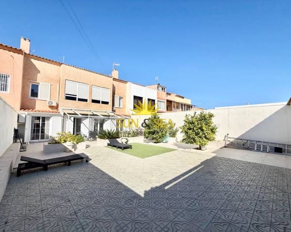 7 sypialnia Willa do wynajęcia w Aguas Nuevas, Torrevieja z garażem - 1 600 € (Ref: 9691645)