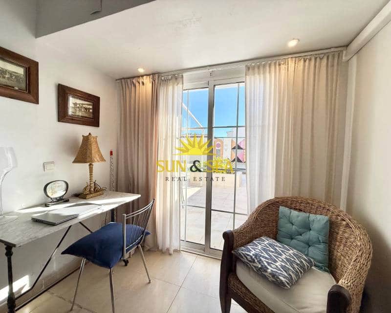 7 sypialnia Willa do wynajęcia w Torrevieja z garażem - 1 600 € (Ref: 9691645)