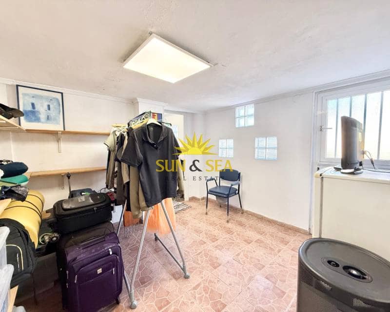 7 sypialnia Willa do wynajęcia w Torrevieja z garażem - 1 600 € (Ref: 9691645)