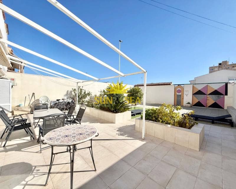 7 sypialnia Willa do wynajęcia w Torrevieja z garażem - 1 600 € (Ref: 9691645)