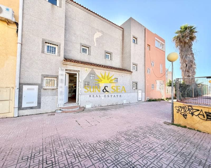 7 sypialnia Willa do wynajęcia w Torrevieja z garażem - 1 600 € (Ref: 9691645)