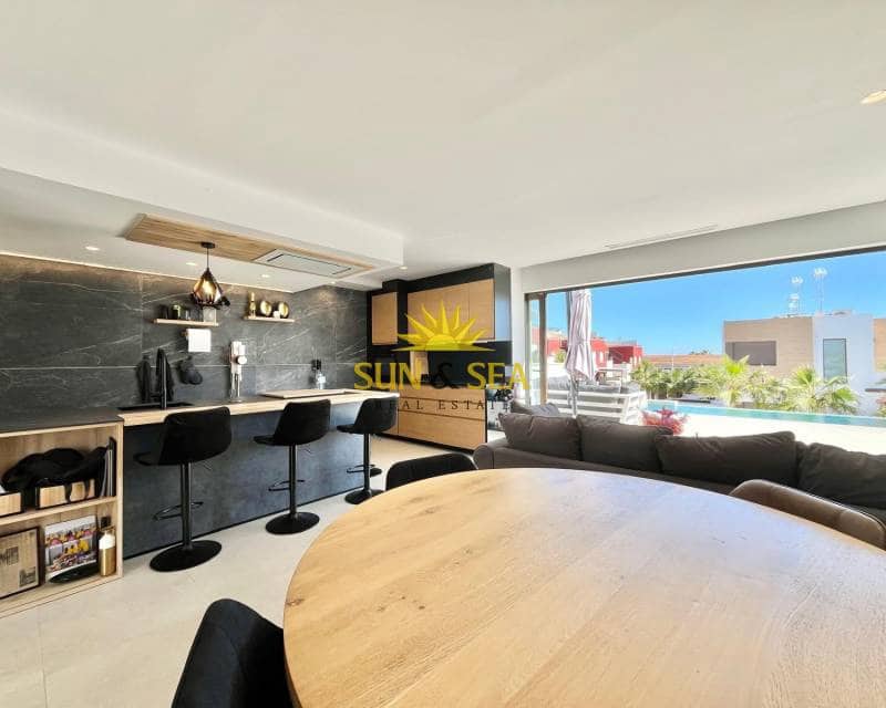 5 bedroom Villa for sale in Algorfa with pool garage - € 799,000 (Ref: 9694242)