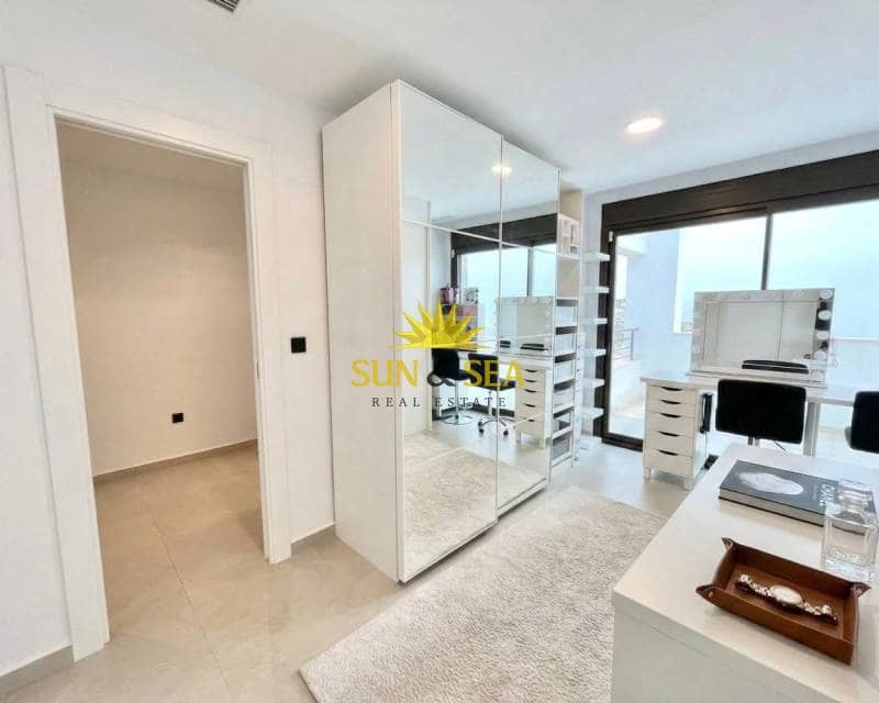 5 bedroom Villa for sale in Algorfa with pool garage - € 799,000 (Ref: 9694242)