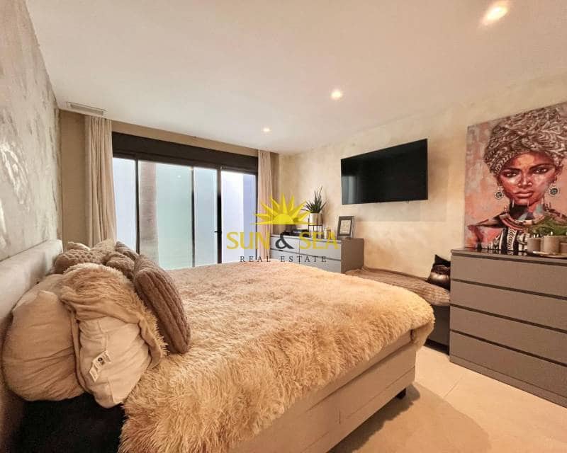 5 bedroom Villa for sale in Algorfa with pool garage - € 799,000 (Ref: 9694242)