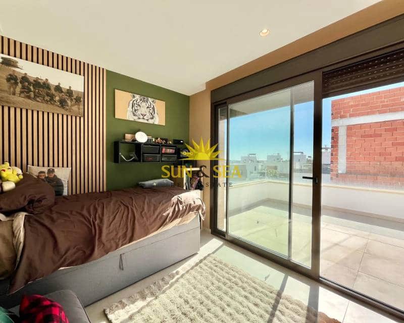 5 bedroom Villa for sale in Algorfa with pool garage - € 799,000 (Ref: 9694242)