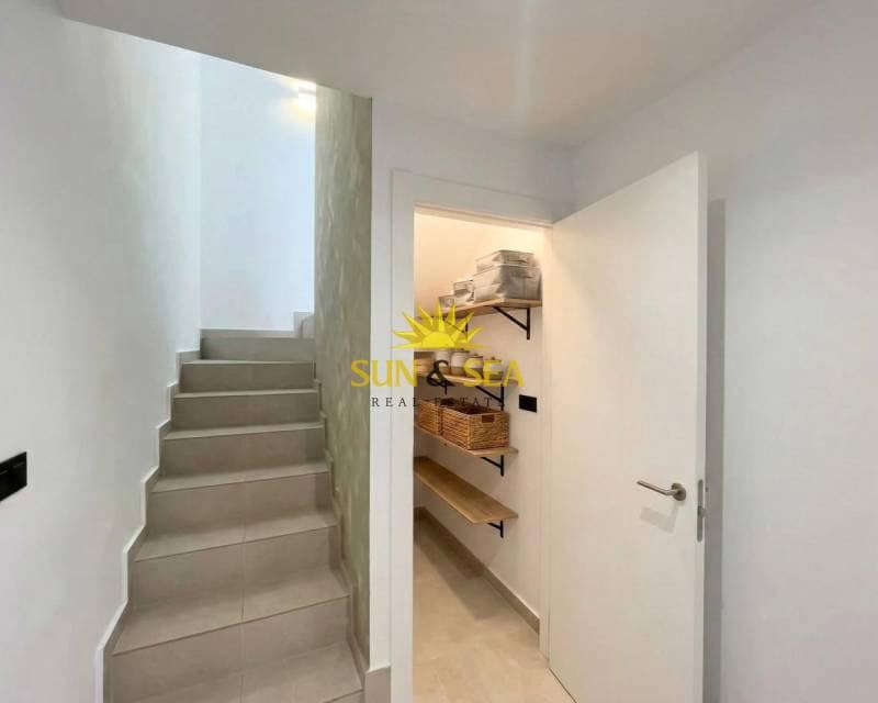 5 bedroom Villa for sale in Algorfa with pool garage - € 799,000 (Ref: 9694242)