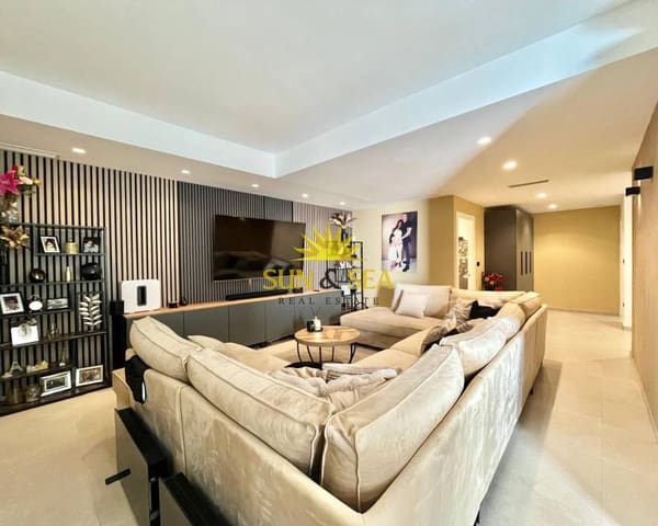 5 bedroom Villa for sale in Algorfa with pool garage - € 799,000 (Ref: 9694242)