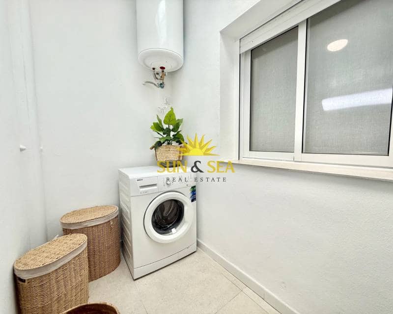 2 bedroom Townhouse for rent in Torrevieja - € 800 (Ref: 9699821)