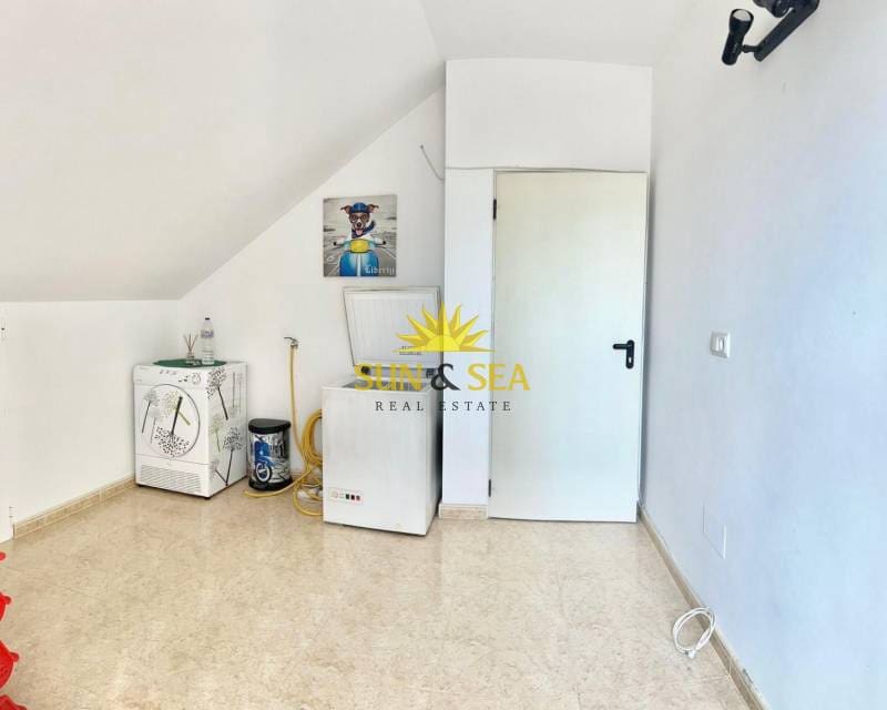 2 bedroom Townhouse for rent in Torrevieja - € 800 (Ref: 9699821)