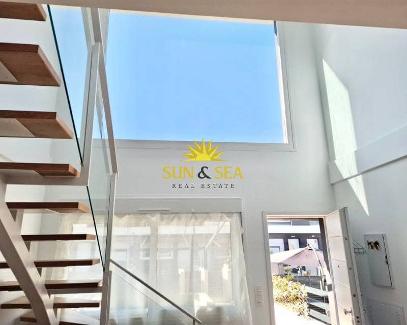 3 sovrum Hus till salu i Gran Alacant med pool - 299 000 € (Ref: 9699823)