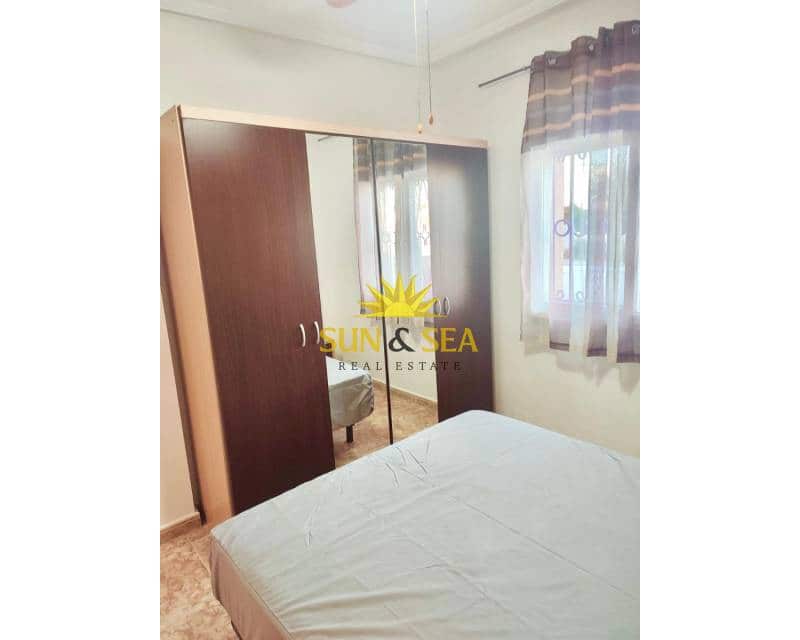 2 bedroom Villa for rent in Los Altos with pool garage - € 800 (Ref: 9699998)