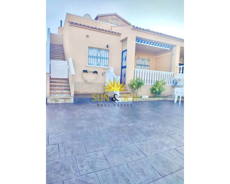 2 bedroom Villa for rent in Los Altos with pool garage - € 800 (Ref: 9699998)