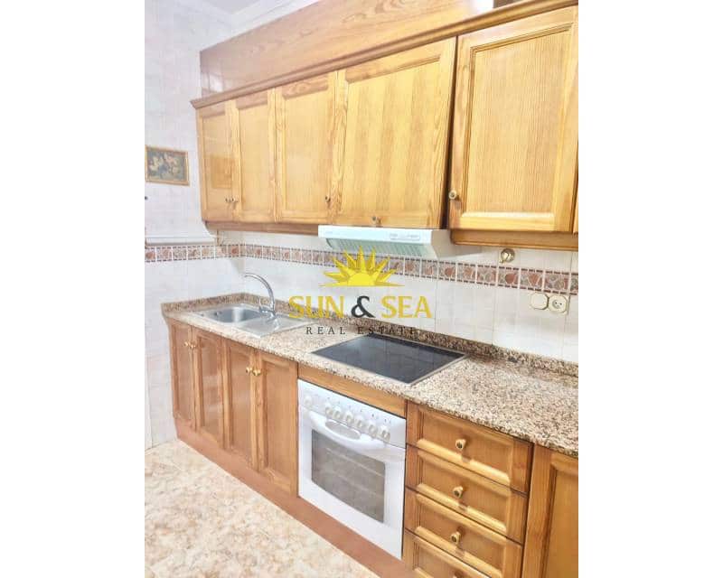 2 bedroom Villa for rent in Los Altos with pool garage - € 800 (Ref: 9699998)