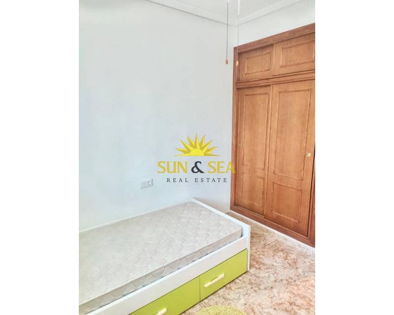 2 bedroom Villa for rent in Los Altos with pool garage - € 800 (Ref: 9699998)