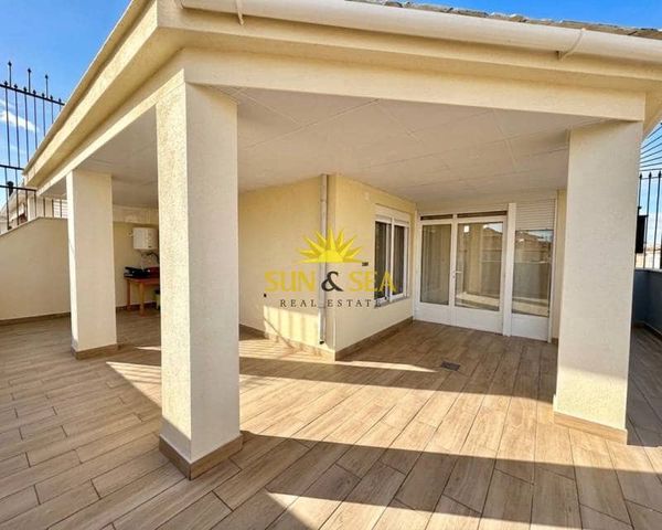 1 bedroom Penthouse for rent in Avenida Habaneras - Curva de Palangre, Torrevieja - € 850 (Ref: 9707724)
