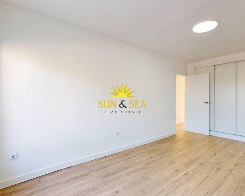 2 soverom Hus til salgs i Villamartin - € 230 000 (Ref: 9708168)