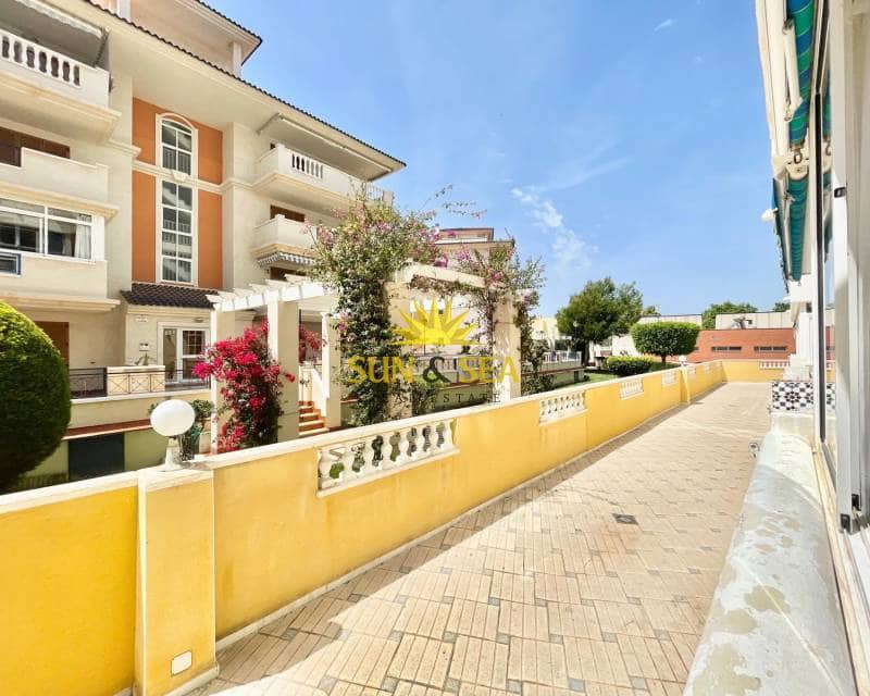 1 Zimmer Studio zu vermieten in La Mata mit Pool - 690 € (Ref: 9709151)