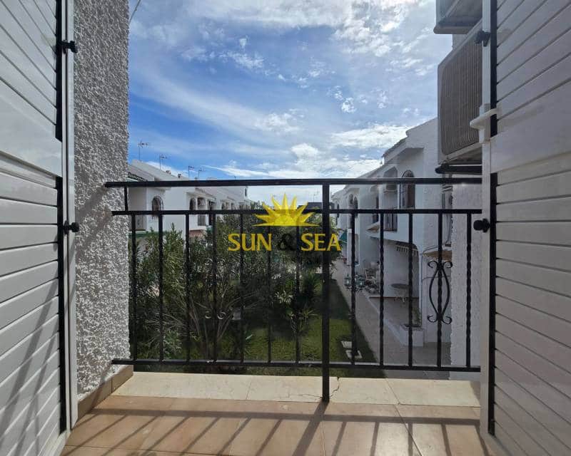 2 bedroom Townhouse for rent in Torrevieja with pool - € 1,150 (Ref: 9709153)