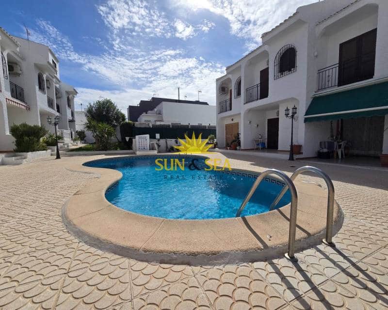 2 bedroom Townhouse for rent in Torrevieja with pool - € 1,150 (Ref: 9709153)