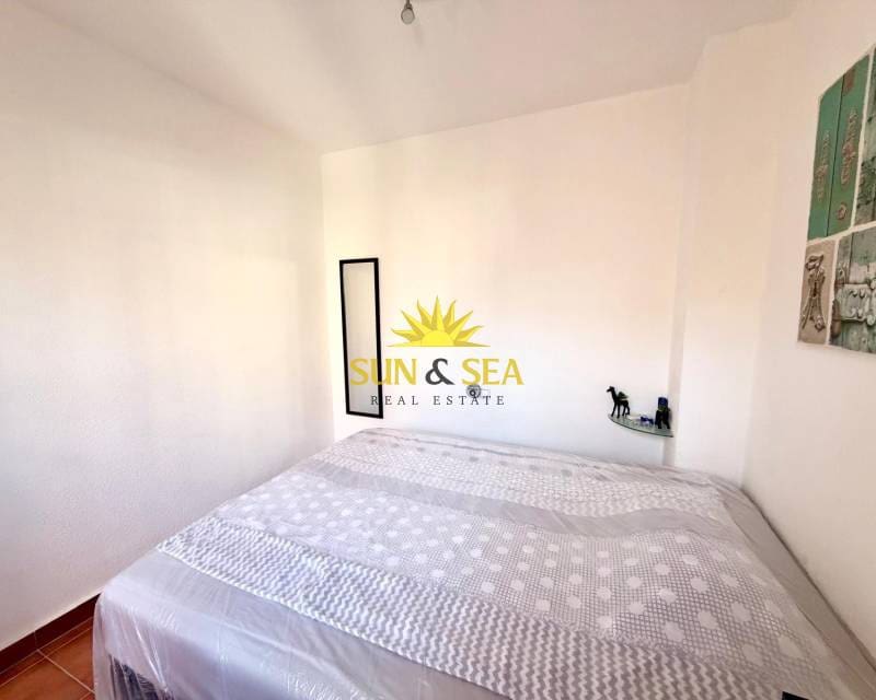 2 Zimmer Apartment zu verkaufen in Torrevieja mit Pool - 160.000 € (Ref: 9713520)