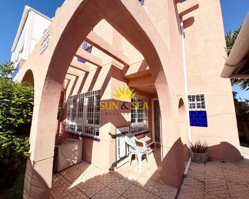 2 Zimmer Apartment zu verkaufen in Torrevieja mit Pool - 160.000 € (Ref: 9713520)