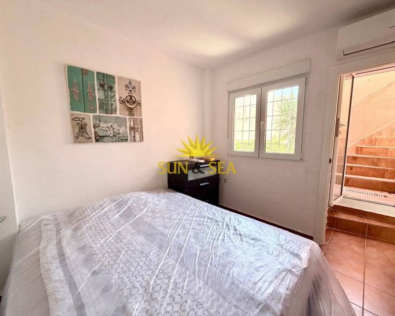 2 Zimmer Apartment zu verkaufen in Torrevieja mit Pool - 160.000 € (Ref: 9713520)