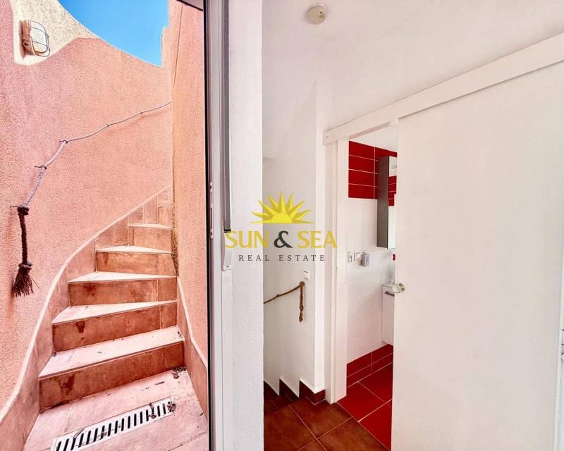 2 Zimmer Apartment zu verkaufen in Torrevieja mit Pool - 160.000 € (Ref: 9713520)