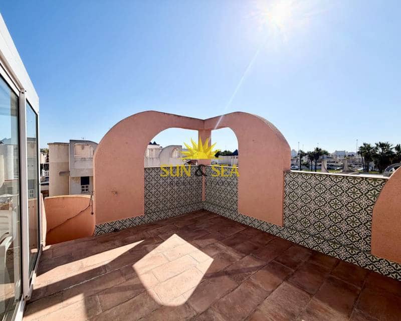 2 Zimmer Apartment zu verkaufen in Torrevieja mit Pool - 160.000 € (Ref: 9713520)