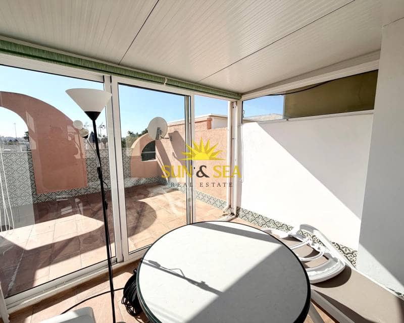 2 Zimmer Apartment zu verkaufen in Torrevieja mit Pool - 160.000 € (Ref: 9713520)