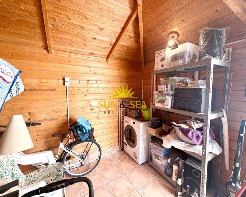 2 Zimmer Apartment zu verkaufen in Torrevieja mit Pool - 160.000 € (Ref: 9713520)