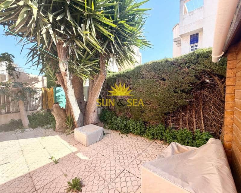 2 Zimmer Apartment zu verkaufen in Torrevieja mit Pool - 160.000 € (Ref: 9713520)